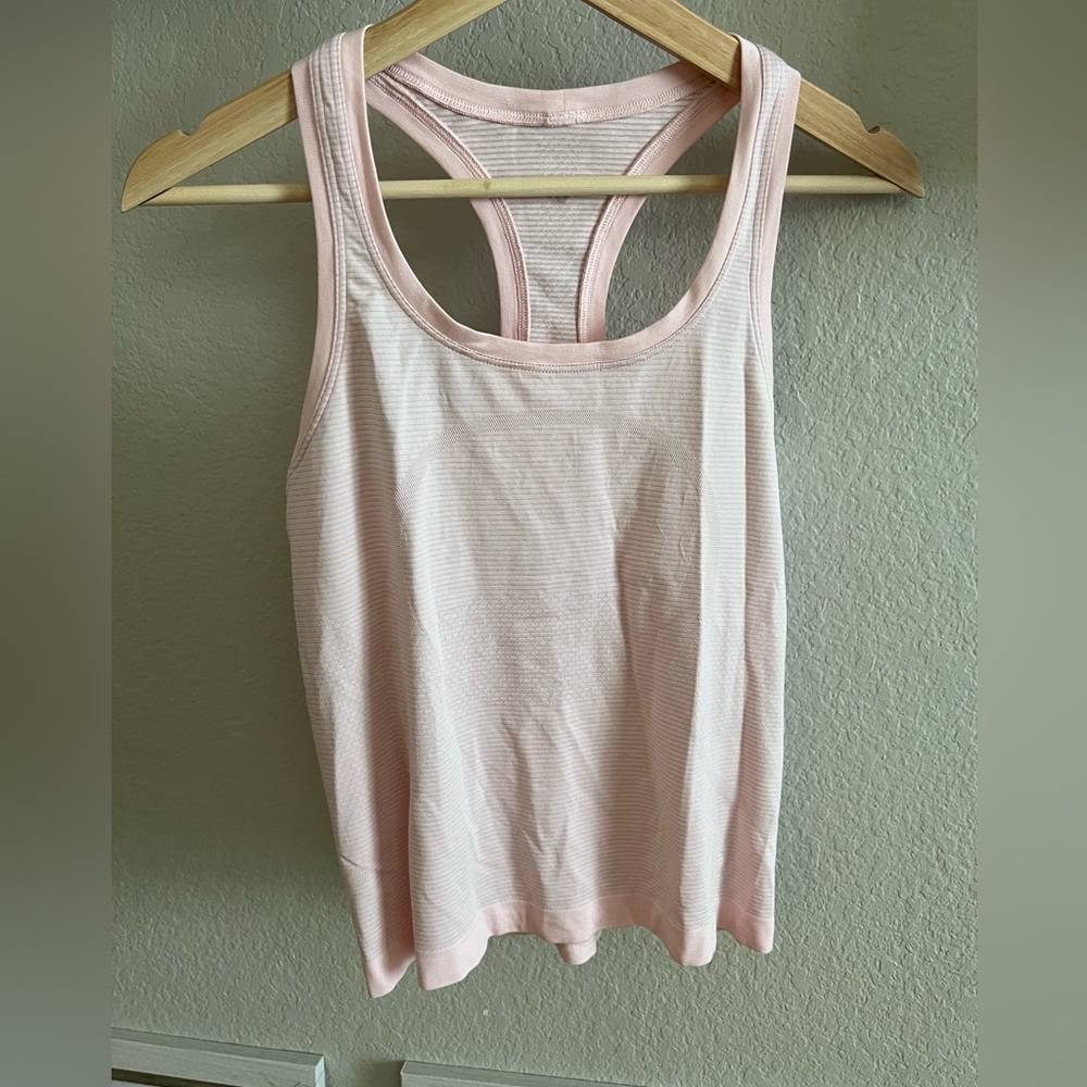 SWIFTLY TECH RACERBACK TANK TOP 2.0 RACE LENGTH (STRAWBERRY MILKSHAKE)